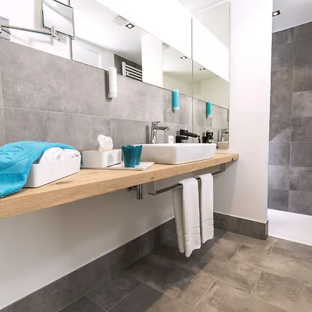 Isar | 24h/7 Checkin 酒店 3*