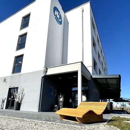 Isar | 24h/7 Checkin מלון 3*