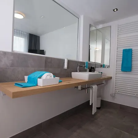 Isar | 24h/7 Checkin Hotel 3*
